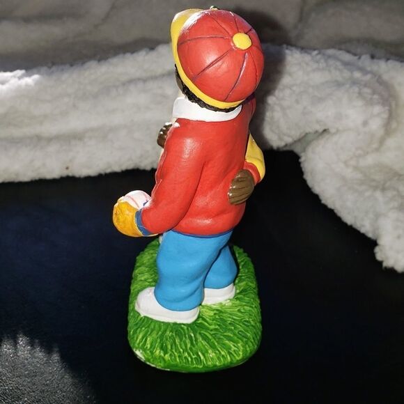 African American Figurine   - Picture 4 of 8